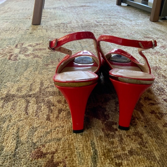 Stuart Weizman Sling backs - Picture 4 of 6